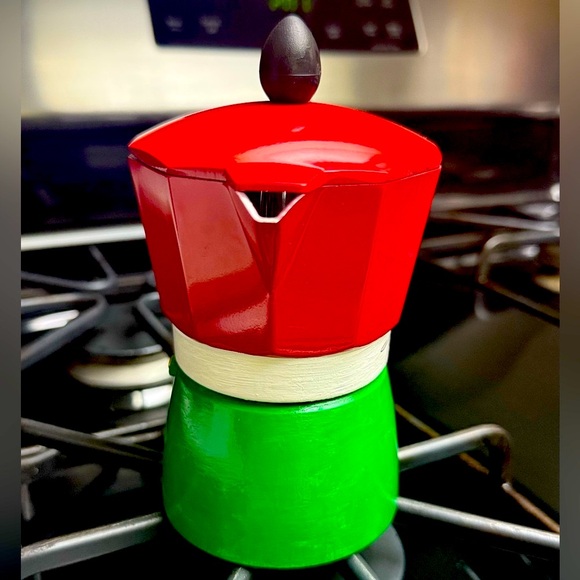 Traditional Coffee Maker - Picture 3 of 3